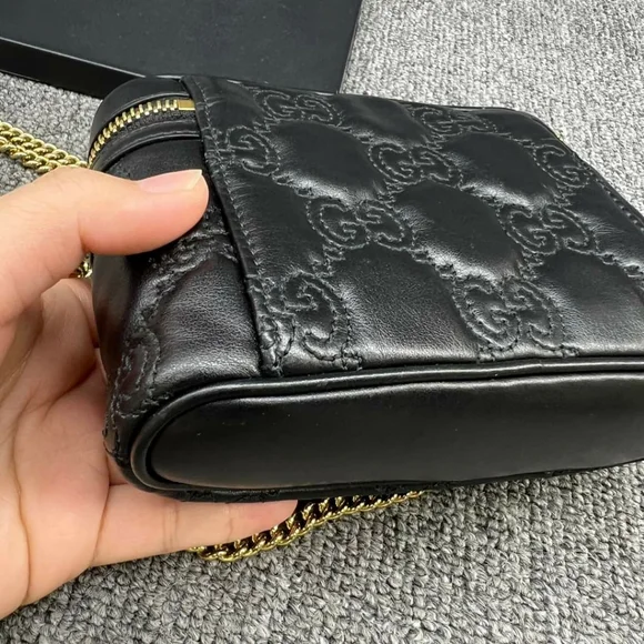 100% Authentic Gucci GG Leather Top Handle Bag 669-110524 - Picture 13 of 16